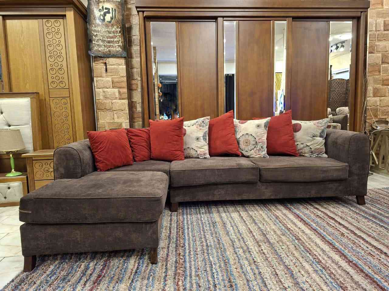 طقم كنب كورنر modern 🛋️
راقي جداً خشب سويد 🪵 بالكامل ، اسفنج دانلوب ، أرجل زان 🪵 قماش شانيل  فاخر ، تصميم مميز و عصري ✨ استخدام بسيط جداً بحال الوكاله . (( بسعر مغري جداً 🏷️ )) 

 .


**إذا كنت صاحب هذا الإعلان وتريد حذفه لأي سبب، رجاءا أرسل رسالة إلى الدعم الفني**