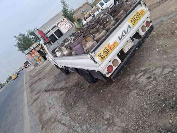 كيا بنكو موديل ٩٤ رقم بغداد بسمي وكاله غاز منطقة البيع الغراف.. للبيع ..السعر ١٦ مليون غير متواجد على الفيس الاستفسار على هذا رقم. ***********.
