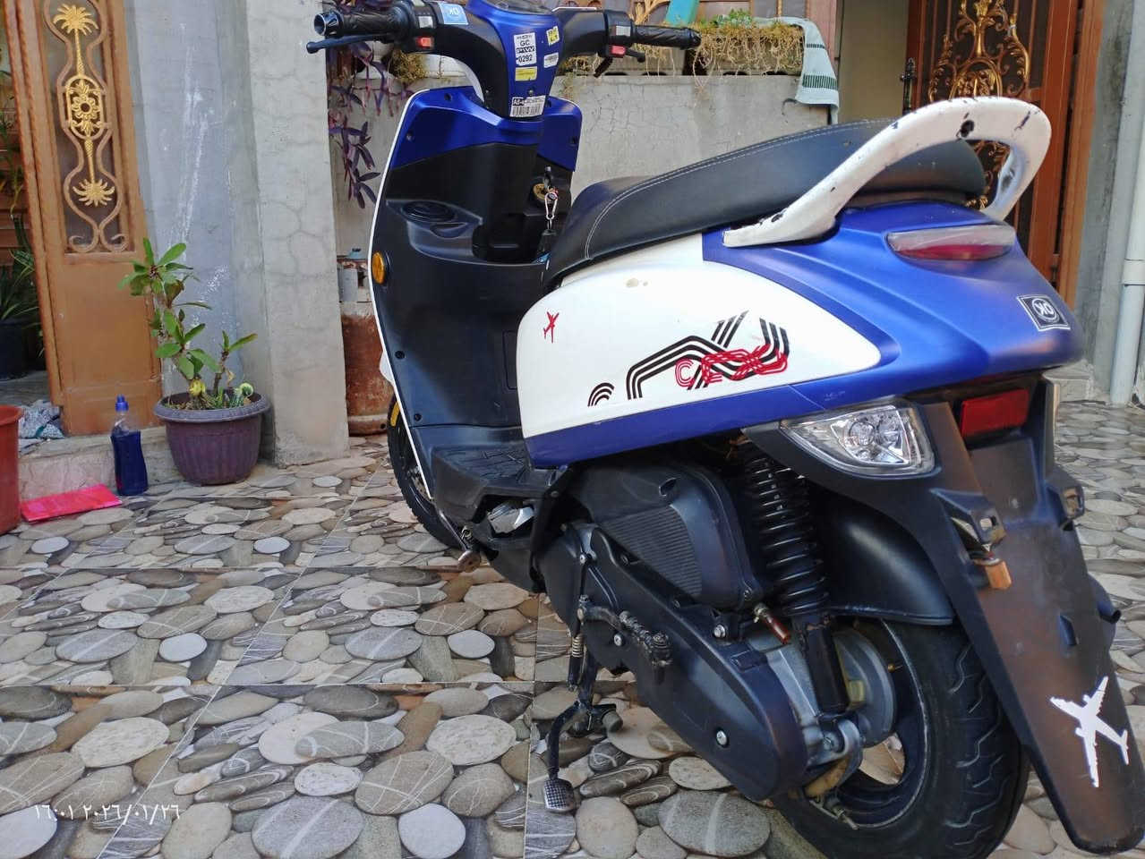 سلام عليكم دراجه ماكس بوليسي ياباني موديل 2023 شلعة ومعدل سرعة 120 بوشه 49 بلادي محرك نظيف. شرط تفحص بأيدك كهربائيات شغال كامل زوج تايرات جديد شاشة الكتروني 7 الوان وتفحص يم اي مصلح يعجبك السعر 650 وبيهة مجال هواي الرقم ***********
