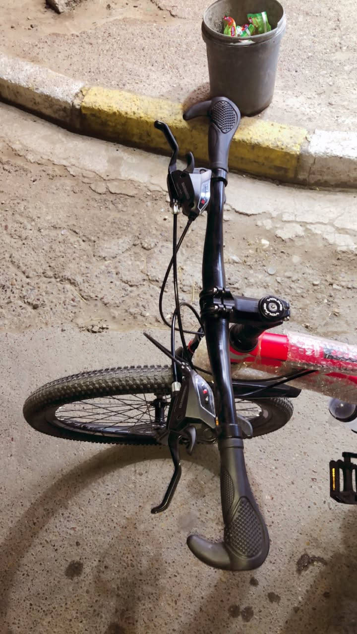 ‏سلام عليكم بأسكن رياضي جديد بعدين بالكرتون للبيع سعره 180 بمجال كلش بسيط مكاني بغداد حي العامل الاستفسار على هذا الرقم ***********￼
