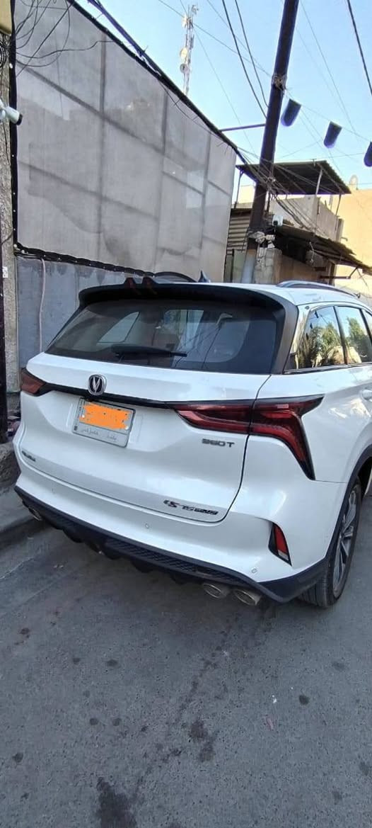 شانجان سي اس ٧٥ بلس-  Changan CS75 Plus
موديل 2022 لون ابيض رقم بغداد
 ماشيه 41 كم استخدام قليل 
السيارة تحت ضمان الشركة 
المواصفات :
192.67.32
محرك 2.0 Turbo ،ناقل الحركة  اوتوماتيكي
8 سرعات ايزن ياباني،مصابيح امامية و خلفية ليد،4 كاميرات و 12 حساس امامي و خلفي
مواصفات السيارة :
حمالات سقف،فتحة سقف بانورامية،صندوق خلفي كهربائي (620 لتر)،أنوار ضباب أمامية – هالوجين،كشافات ضباب خلفية،أربع مخارج للعادم،نظام تنبيه عن اقتراب سيارة من الخلف
شاشة معلومات وترفيه بقياس 12 بوصة وشاشة عدادات رقمية بنفس القياس، مع مكبرات صوت عددها 8 سماعات ومكيف هواء متعدد المناطق ومنافذ USB وتدعم المقاعد الأمامية ميزة التهوية. بجانب 6 وسائد هوائية مع عجلة القيادة
أنماط قيادة (عادي – اقتصادي – رياضي)
تحكم بوضعية المقود (يدوي)
التحكم بوضعية كرسي السائق بستة اتجاهات
التحكم بوضعية كرسي الراكب بأربعة اتجاهات
ذاكرة مقعد السائق
عرض محتوى الجوال على الشاشة
مثبت سرعة تفاعلي
ونظام مراقبة النقط العمياء وكاميرا بزاوية 360 درجة وشاشة قفل مركزي ونظام الدخول والتشغيل بدون مفتاح ونظام مراقبة النقاط العمياء ونظام تحذير التصادم الأمامي والخلفي ونظام الحفاظ على المسار وتنبيه الخروج عن المسار ونظام الإضاءة الذكي.
مثبت سرعة متكيف رادار ACC
ثبات الكتروني

فرامل طوارئ ذاتية AEB

مانع انزلاق TCS
مساعد صعود المرتفعات HHC
مساعد نزول المنحدرات HDC
تحذير الاصطدام الأمامي FCW 
حساسات أمامية 
حساسات خلفية
التشغيل بضغطة زر
التشغيل عن بعد
نظام الخرائط
مراقبة ضغط الاطارات TPMS
كشف المنطقة العمياء BSD
تحذير مغادرة المسار LDWS
البقاء في المسار LKAS
بريك الكتروني EPB
أوتو بارك APA
توقف مؤقت أوتو هولد
استهلاك الوقود 13.7 كم/لتر
موبايل ***********
السعر 24 مليون وبيه مجال حك الجيه
