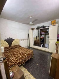 بيت للبيع 100متر قاطين العنوان بغداد فلكه سلمان باك شارع معمل الكارتون...