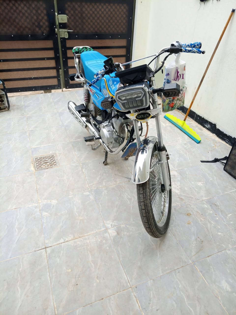 للبيع سونك 24 شكل 26 مكفوله كفاله عامه اوراق كامله المكان الصفره السعر 650بيهه مجال شي قليل ***********
