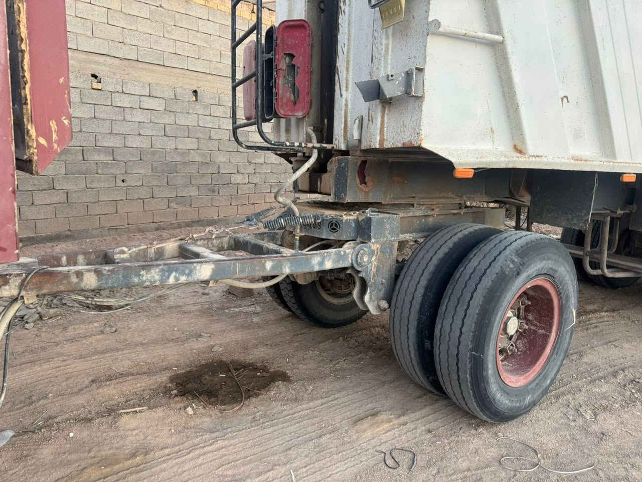 عربانه ٢٦ متر وي التعلاوه براد16
تواير نص عمر
 طول سبعه مترات و٦٠ السعر ١٤٠
مكان الناصريه
 ***********
