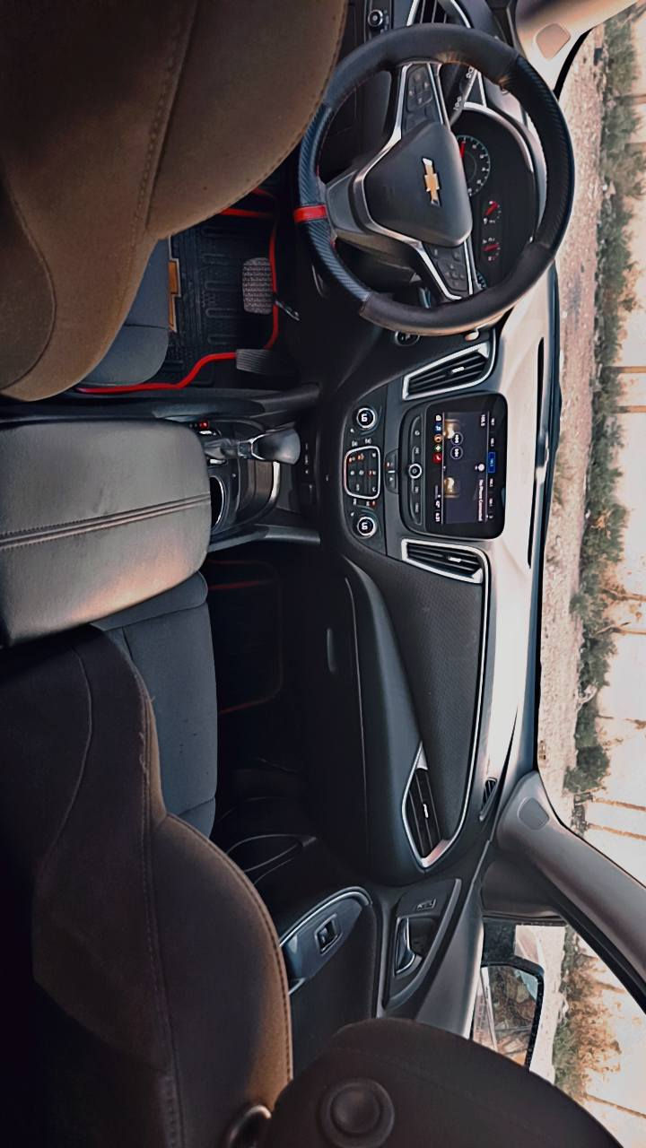 للبيع ماليبو موديل ٢٢ lt2  فول رقم مميز
فول مواصفات وميحتاج اسولف شنو مواصفاتها  السيارة حادثها مال امريكا موجود بالصور السيارة بدون ايرباك وبجم كبس 
وهنا صارت بيها طخة بسيطة بقبق الجنطة للبيع او مراوس بماليبو بريمر 😁 والسعر ١٣٤ للاتصال ***********
