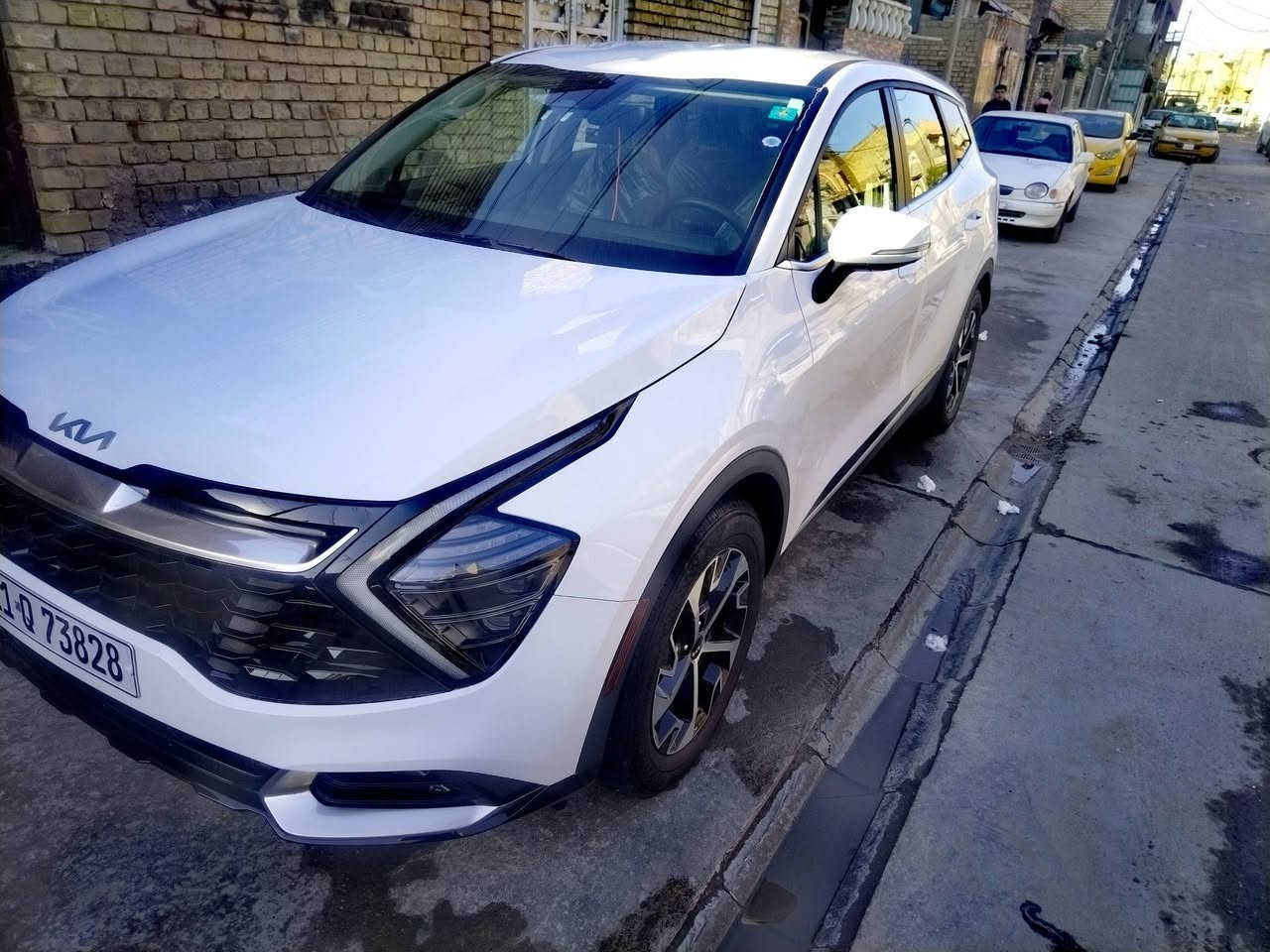 السلام عليكم سبورتج ٢٤ امريكي EX ماشي ١٤ الف  حادثه جاملغ امامي سعر ١٩٨  رقم تلفون *********** بغداد الشعب
