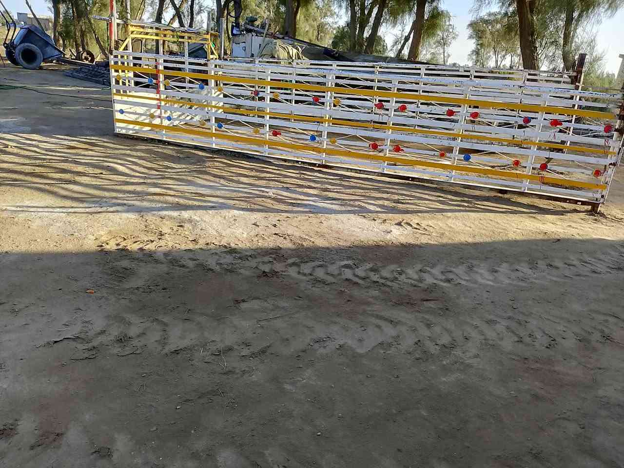 سلام عليكم محجر كنتر للبيع طول ار بعه أونص حداد جلال مكان شوملي *********** سعر 250
