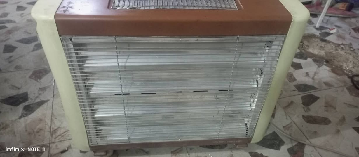 صوبه البيع اي عيب مابيه  سعر 50الف وبيا مجال ***********ويا هيترر  البيع مابي اي عيب سعر 20بي مجال
