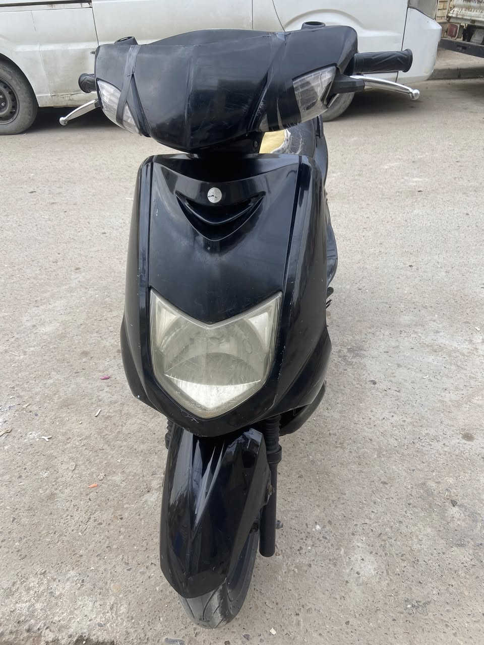 السلام عليكم
سكنس نثيه ١٤٠ كلجات رياضي اصلي مختوم كهربائيات شغاله عده الطوافه والاشاير سلف هندر دبلات جدد زوج تايرات جدد قفل جنطه شغال نقصها صفاحيات ودوشمه للكشن اوراق منفيست موجود 
٣٥٠ وبيها مجال بسيط عنواني الامين شهداء النفط متواجد خاص 
***********
