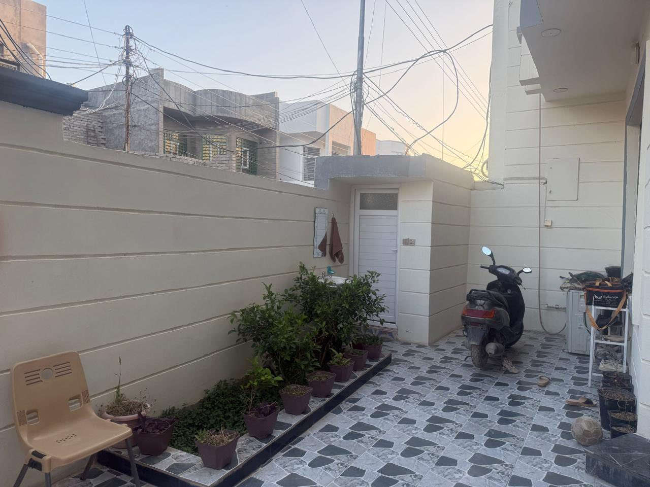 للبيع بيت حي الجامعه مساحه 200متر
4غرف نوم بيت مرتب بناء 2024قاطين فول
الاستفسار والاتصال أو مراسلة على الوتساب
***********توجد لدينه جميع العقارات
حاب تعرض عقارك راسلنه والباقي علينه
