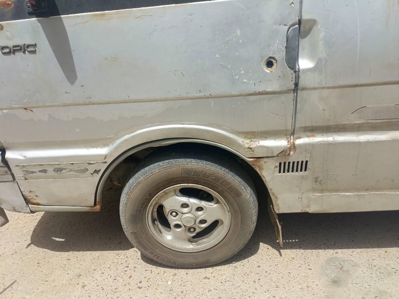 سلام عليكم ورحمه كيه اسيا للبيع موديل 93 سنويه بيهه شهرين بعد ما مطلوبه ولا ربع مصفره مكينه وكير مال حاويه شادهن سعر ٣٠ وبيهه مجال لمكان ديالى وهاذه رقمي ***********

