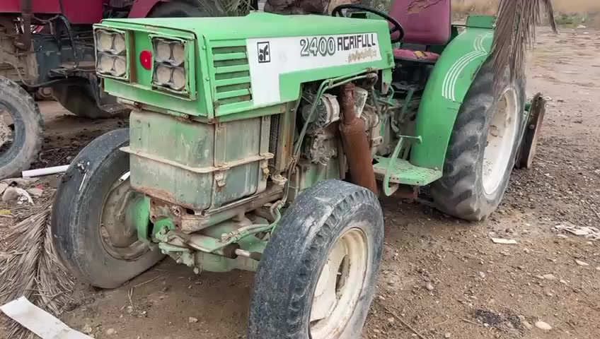 مكلف بالنشر مكينه اكرفول للبيع كير خير من الله اكسل امامي شغال بس بي نقص شفت واحد القصير رفع باور جيد جدا المحرك شغال بس بي صوت طقطقة ما يصعد دهن فجأه وحاليا شغاله  بس بيها صوت من بعد ما سوه البم والنوزل طلع الصوت المكان ديالى السعر 1750000  2 مليون إلا ربع للاستفسار الاتصال على الرقم التالي ***********
