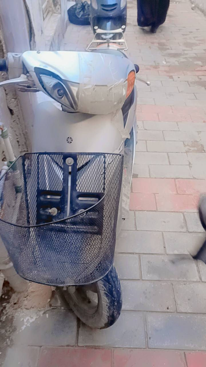 دراجة للبيع عصفوريه نضيفه مامفتوحه بيها بس كفر الايت ولاشاره مكسور السعر 600 او بيها مجال مكان طويريج ***********
