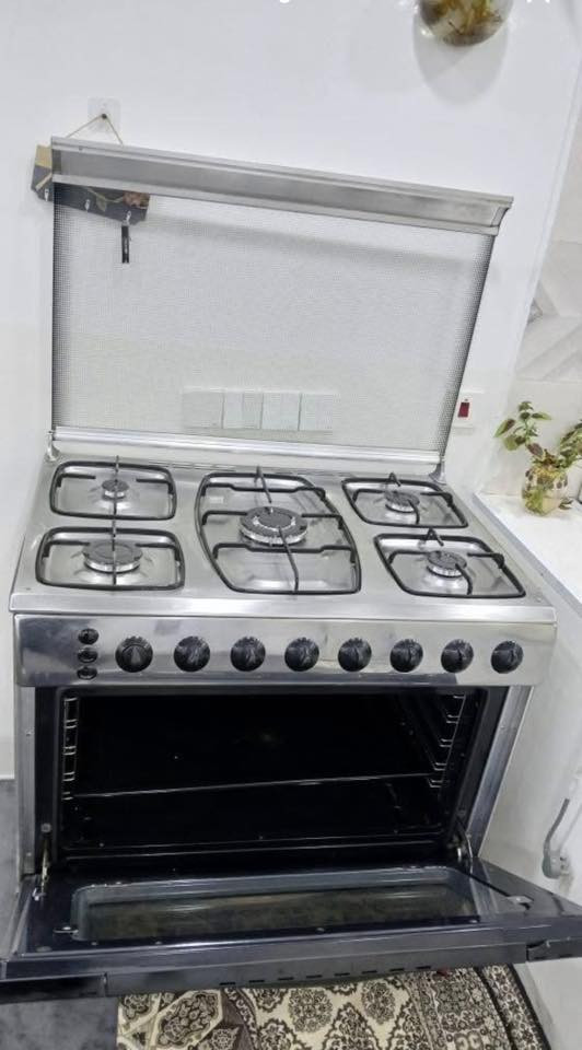 طباخ مصري شغال اي عيب مابي سعره 180 الف بشرط الفحص للتواصل ‭0772 660 6758‬
