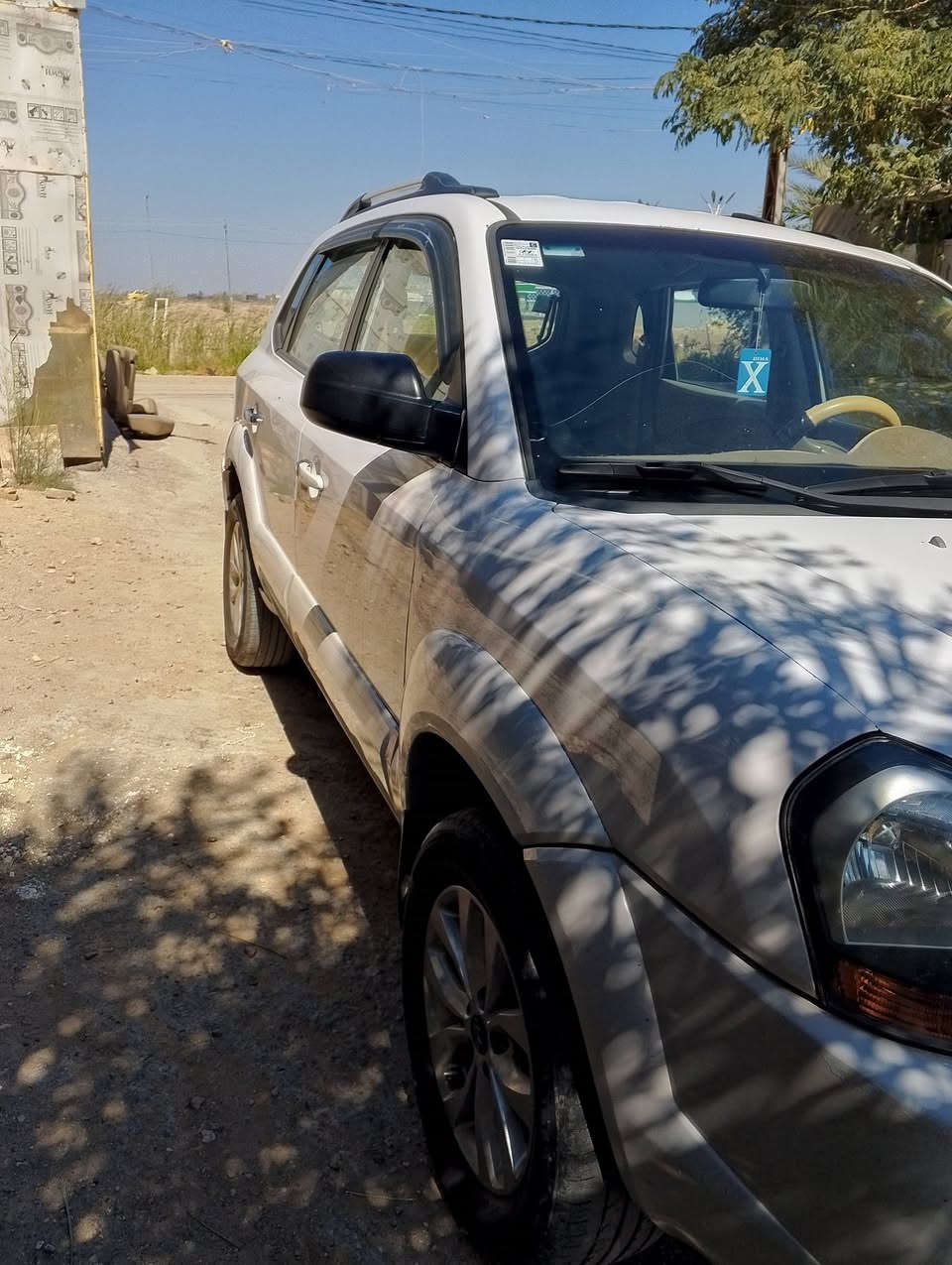 السلام عليكم للبيع توسان موديل 2009بسمي السياره جديده بمعنى الكلمه تبريد شغال بلاديه  بدون قطره صبغ حداديه تخم تاير كله جديد المكان بابل الحصوه ناحيه الاسكندريه الاتصال على رقم فقط ***********
