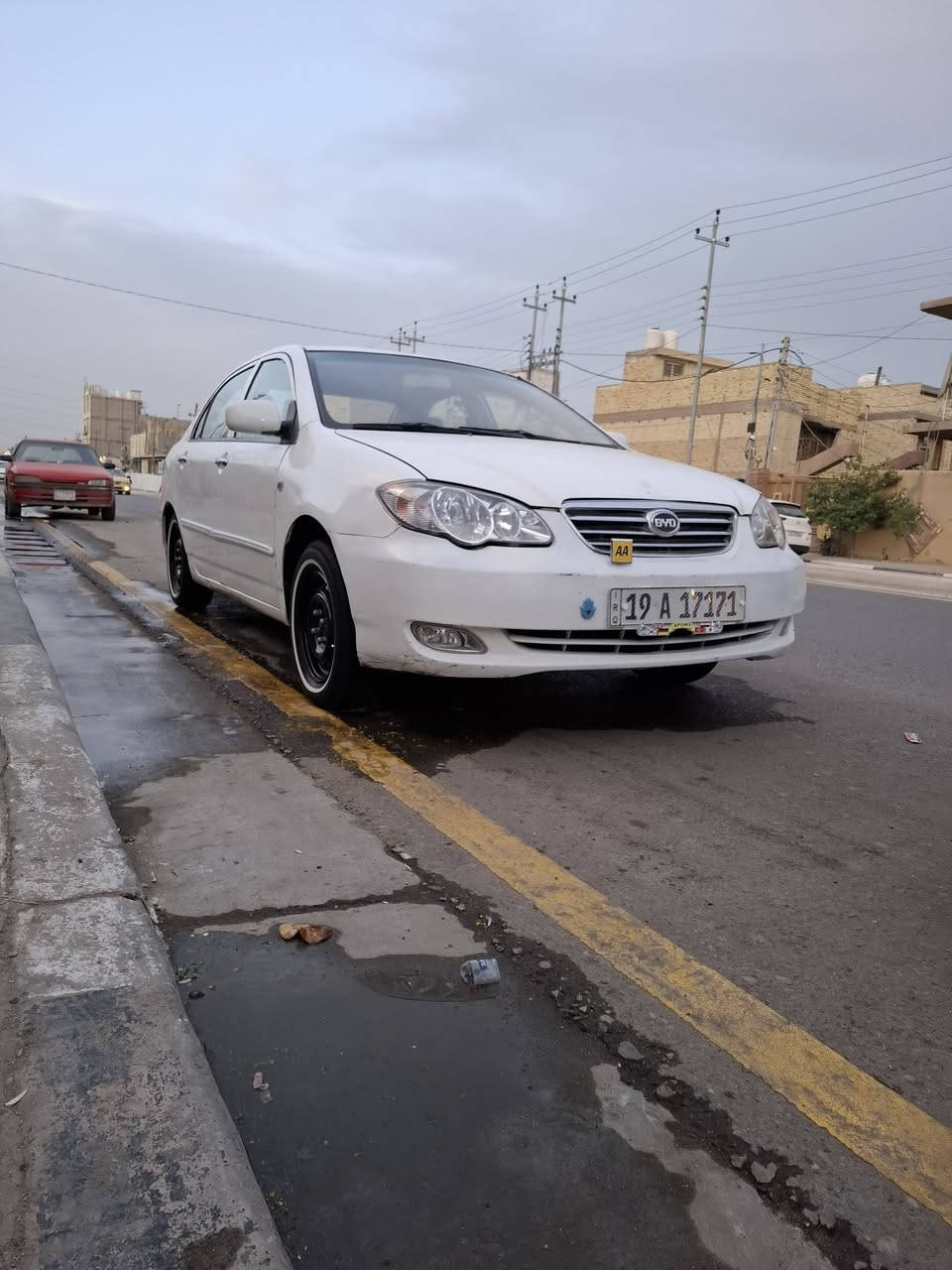 السلام عليكم
BYD.f3
السياره حلوه شوفت عينك.
بيه الجملخ الخلفي اليسر.
ولباقي كفله.
كير عادي. 
تخم تايرات جديد.
زوج مازدات وبك ليت جديد.
السعر58.وبيه.
المكان كربلاء. 
الرقم:***********.
