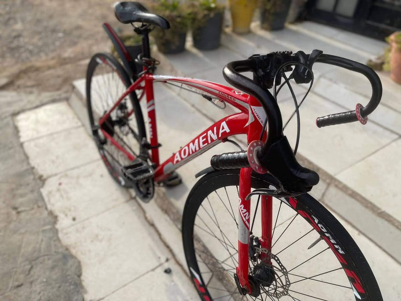 سلام عليكم شباب باسكل سي ٧٠٠ حلبات الباسكل نضيف كما واضح عدكم بل صورة البسكل رايدة ١٠٠ وبي مجاج لليجي ولتواصل علا هاذة الرقم ***********
