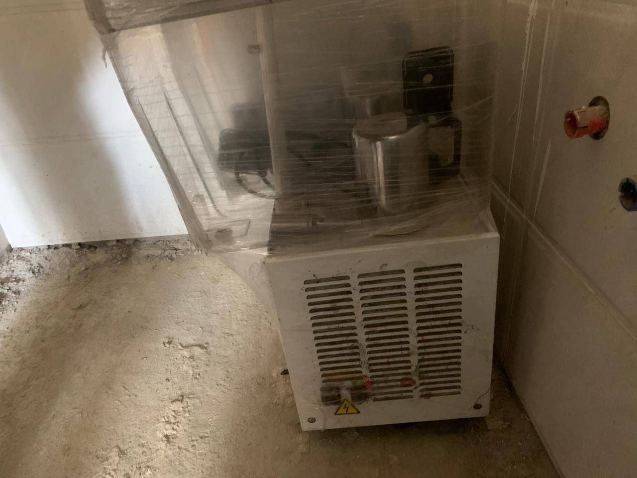 سلام عليكم مكاين سوفتات عداد ثنين صيني دراجه لاوله +مكينه مال شربت ام ثلاثه خواض هوسك تركي مستخدمات قليل مكان بغداد
***********
