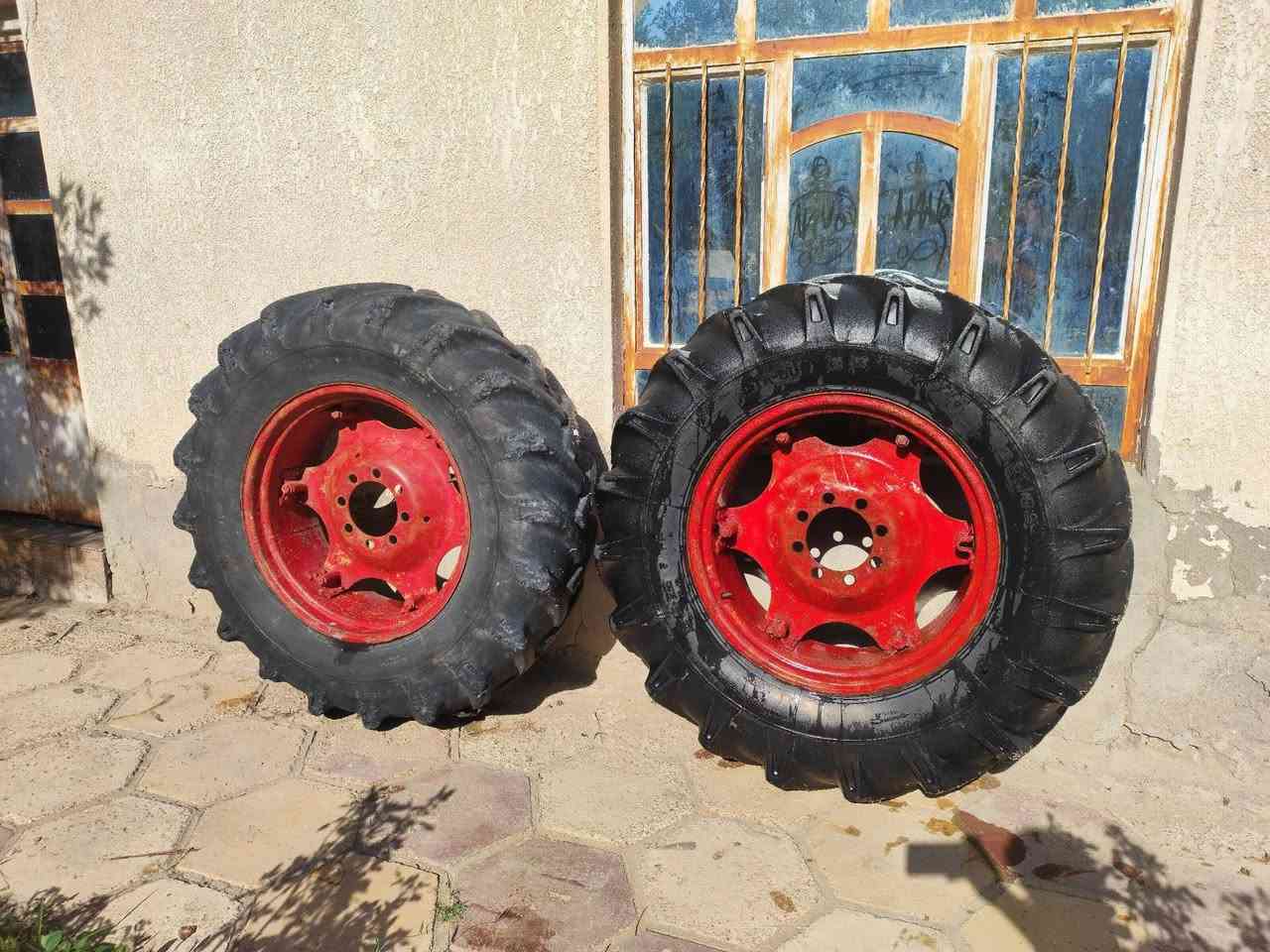 زوج تاير عنتر نص عمر واحد نضيف والثاني بي ضربه تصلح موضحه ب الصوره  بيهن زوج وياله نضاف كلش السعر اتصل ع الرقم ***********
