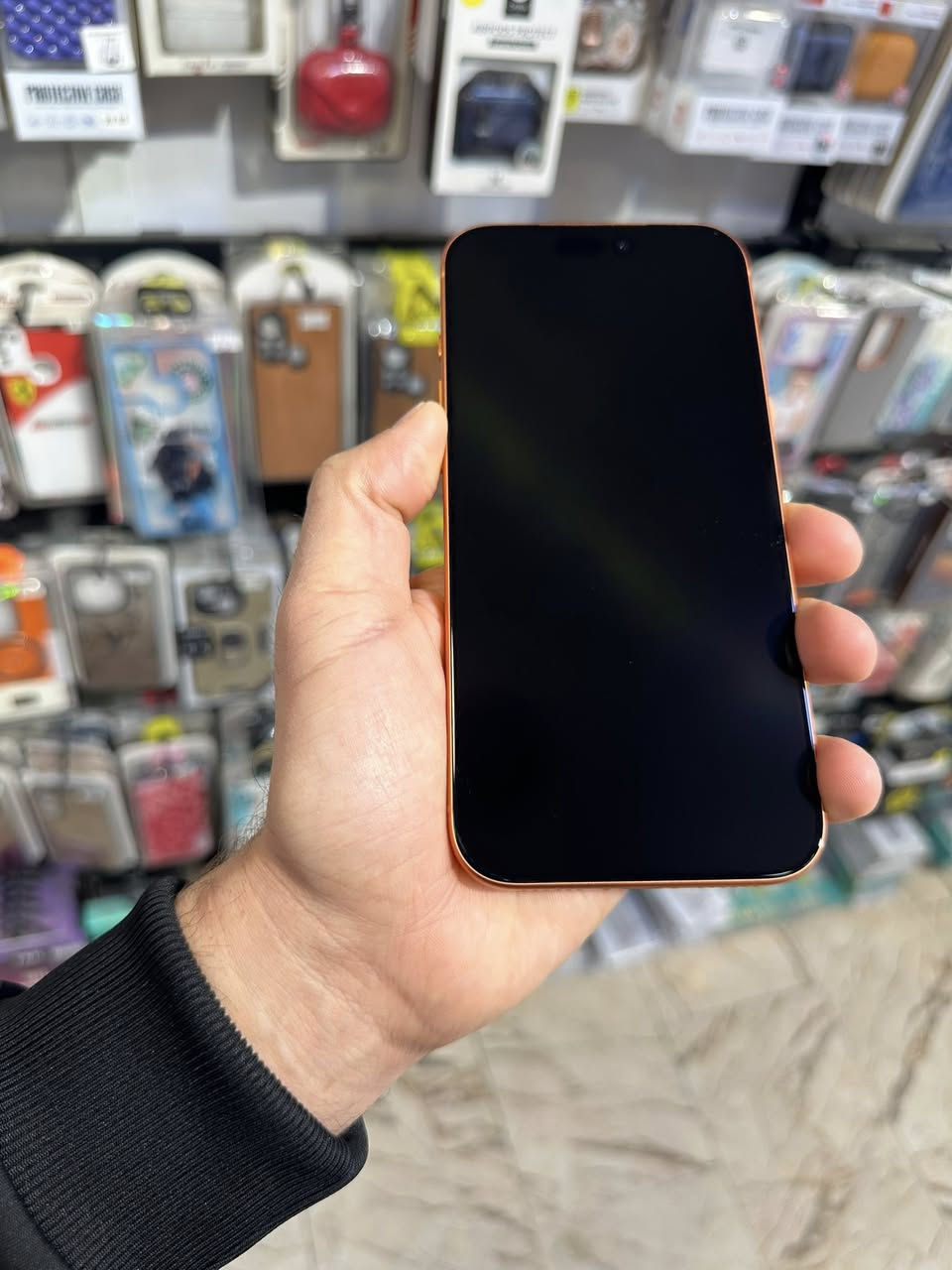 السلام عليكم
Iphone 17 pro max 256GB
نظافة ‎%‎
بطارية 100
مشحون 81 مرة
مستعمل 3 اشهر فقط
مكفول من التصليح ومن أي خلل
باكيت وكيبل أصلي ZA
السعر مليون و850 
لا يوجد توصيل
مكاني بغداد العامرية
***********
