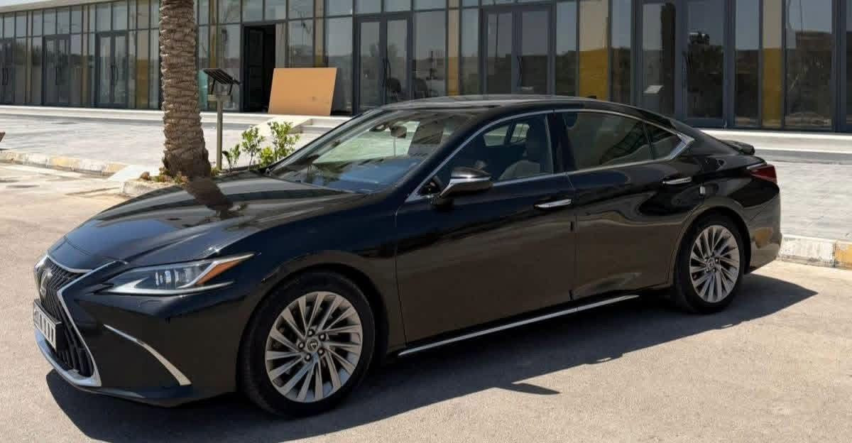 لكزز ES350
2023
بلاتينيوم السيارة فول مواصفات 
شركة ساز

ماشية 98 الف كيلو
رقم بغداد تحويل مباشر

صبغ فقط دعامية سونار واضح بالمنشور 
محرك 6  3.5

رادارات 
تبريد تدفئة كشنات
بانوراما

سعر 30,000 دولار وبيها مجال للشراي
اتصل وسهلة

📍مكاني بغداد المنصور
واتساب
***********
