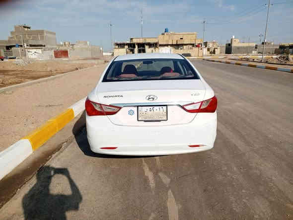 سلام عليكم خوان سوناتا موديل 10وارد كوري الكوري ماينكفل من صبغ وبيه ضربه وره جاملغات اخلفيه   سياره مكينه وكير جدد مكين دووش خليجي كير ابو القطره حداده وتخم تاير وتبريد كله مكفول رقم بصره تحويل ثاني يوم ***********مكان سياره ميسان الميمونه سعر 78
