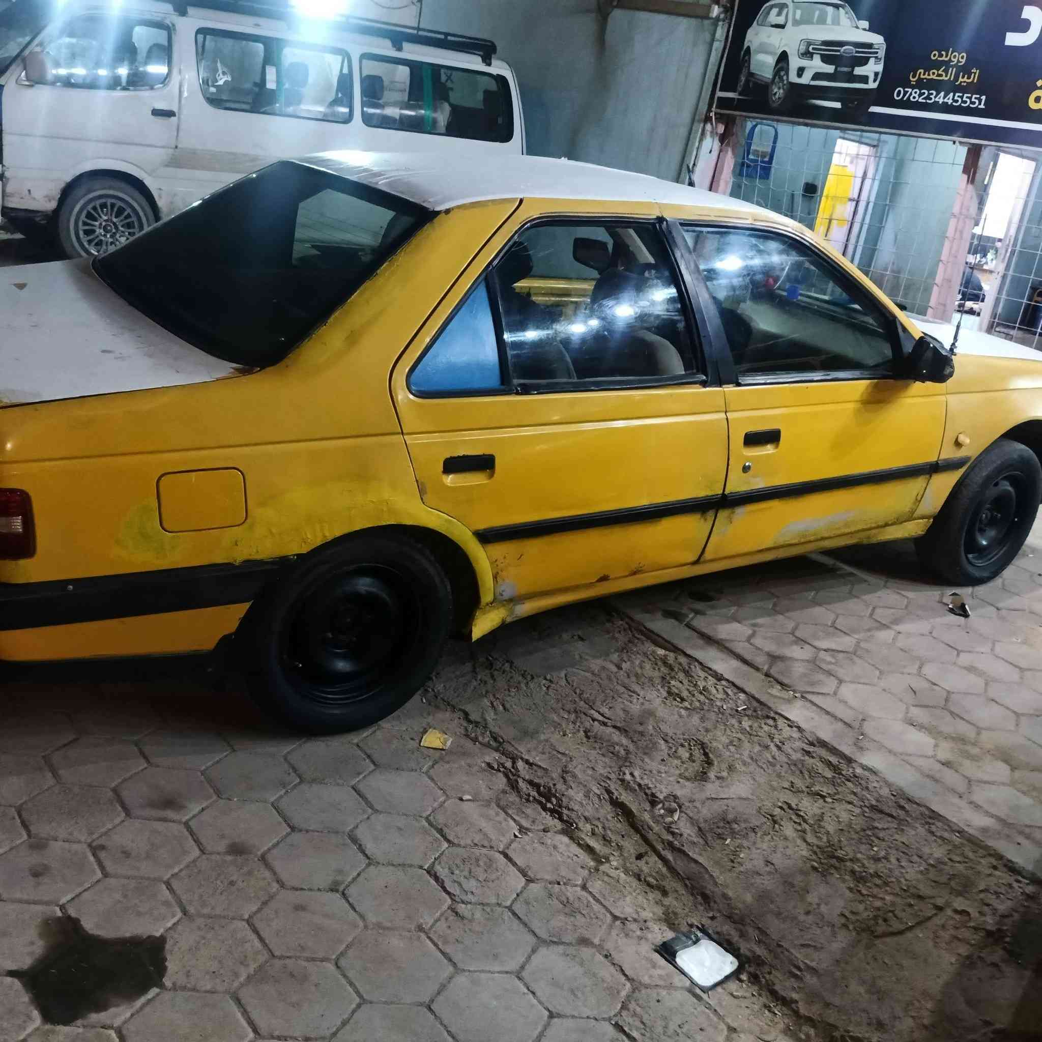 يالله سياره بيجو لميس اللبيع موديل 10سياره جاهزة من كلشي  كير ومكينه حداديه كهربايات كله شغاله سياره مال جناي رقم بابل المكان النجف الاشرف  السعر  15وبيه مجال  ***********
