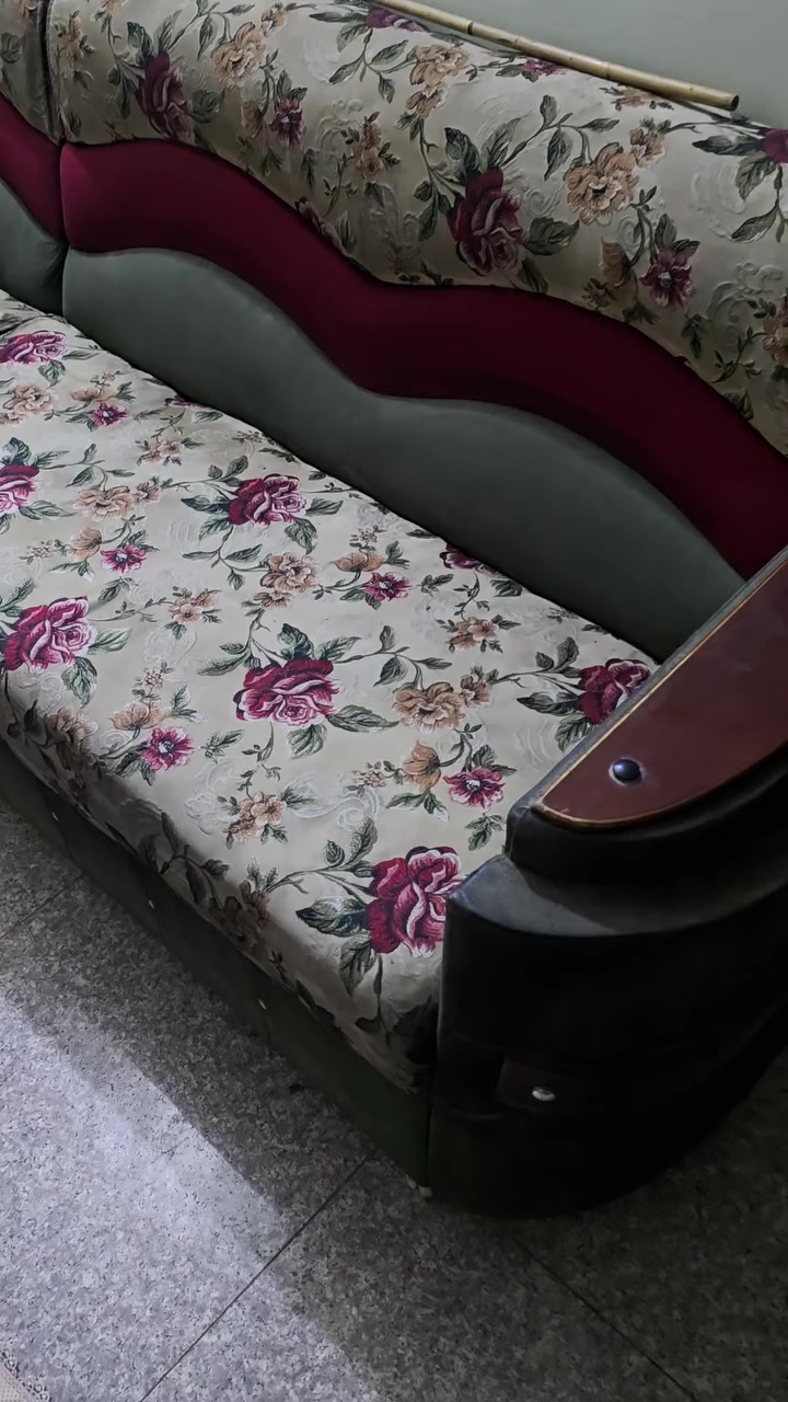 تخم ديوان نضيف  مدوشم الداخل بلاويد يعني شغل درجه اولى يرادله شوي ترتيب سعره ٢٥٠ مكاني شعله قطاع ٩


**إذا كنت صاحب هذا الإعلان وتريد حذفه لأي سبب، رجاءا أرسل رسالة إلى الدعم الفني**