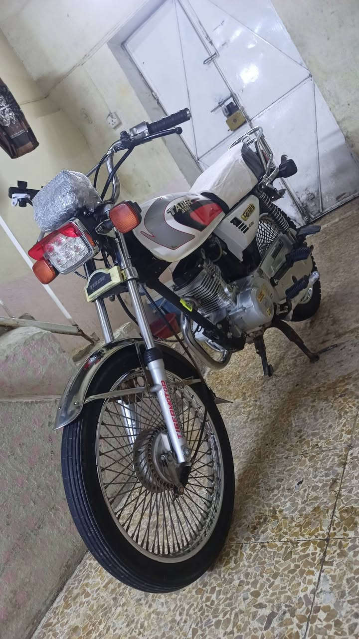 السلام عليكم ماطور للبيع ماكينه 18 والباقي 19 مطار خير من الله مفتوح مره واحده تحريكم نار ماطور كامل ما تصرف عليه ربع وايرمانيه كلها شغاله السراي يطب خاص بخير ويتدلل المشرع لا يتعبني الخاص مفتوح ما اجاوب على التعاليق السعر 400 وبي مجال الطيبين هذا الرقم بواتساب مكاني شارع الفاروق يم جامع عمر الاسود***********
