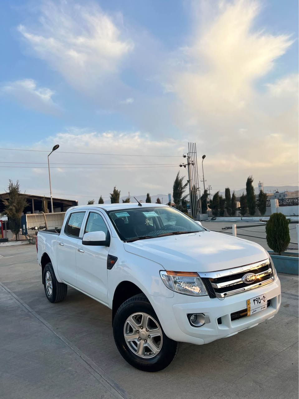 فۆرد ڕەنجەر مۆدیل ٢٠١٣ بەنزین گێر مەکینە ئەکسل بەشەرت سەیارەکە علوجە ماڵی عوکمی مەدەنەی بەشەرت هەزەو پاکانەی سۆرانی بۆ کراوە ٤ تایەی تازەی لەژێر دایە عیزام سبوغە بێ دەعمو لێدران بۆ جوانی خۆم کردومە نرخی خوار هەموو بازار ٨٥ وەرەقە و کەمیک مەجال ژ.م*********** رانية, السليمانية
