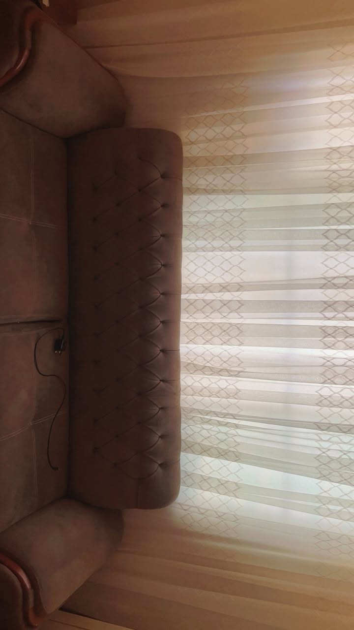 ثريات وتخم للبيع عنوان بغداد المنصور
*********** الاسم حسين
