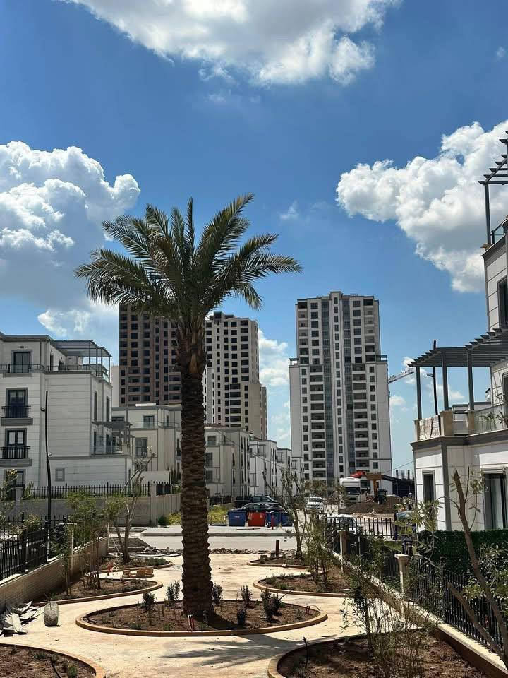 Apartment Villa

فرصتك تملك بأسلوب مختلف تماماً!
شقق بتصميم فيلا من الخارج ✨

🔹 نظام دفع: نقد أو أقساط
🔹 أقساط طويلة الأمد وبشروط مريحة
🔹 طابق أرضي مع حديقة خاصة 🌿
🔹 كل طابق بمواصفات وتصاميم مختلفة تناسب ذوقك
🔹 جودة وتشطيب يفرق عن الباقي

سكن راقي + راحة بالدفع = اختيار ذكي 👍

للتواصل مع المبيعات 

رقم الاتصال او واتساب
***********
***********
