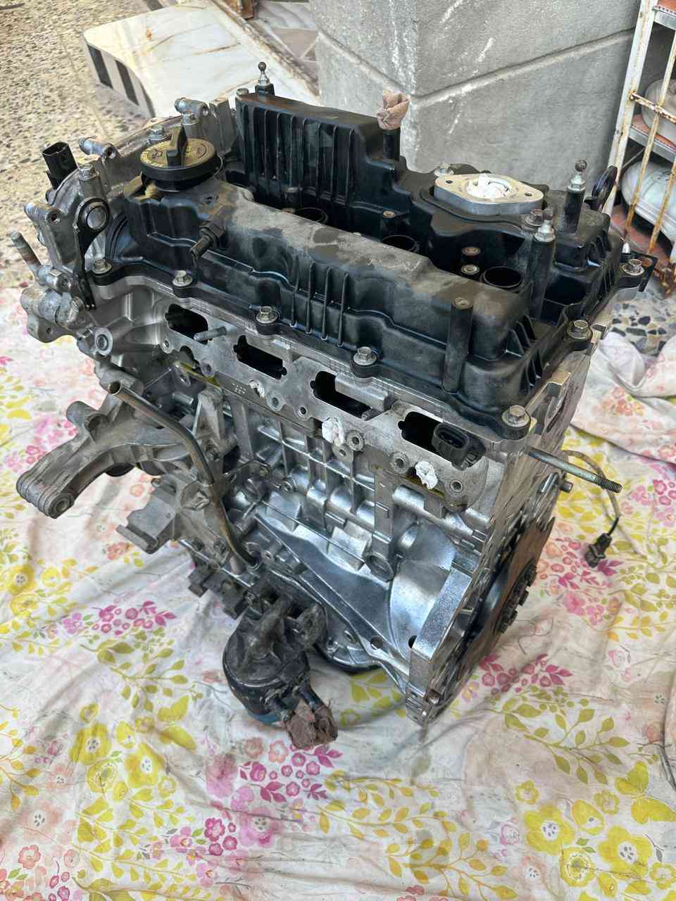 مكينه 2400
مفتوحه سبب رواجز 
نضافه ٩٠%
سعر ٨ $

***********
