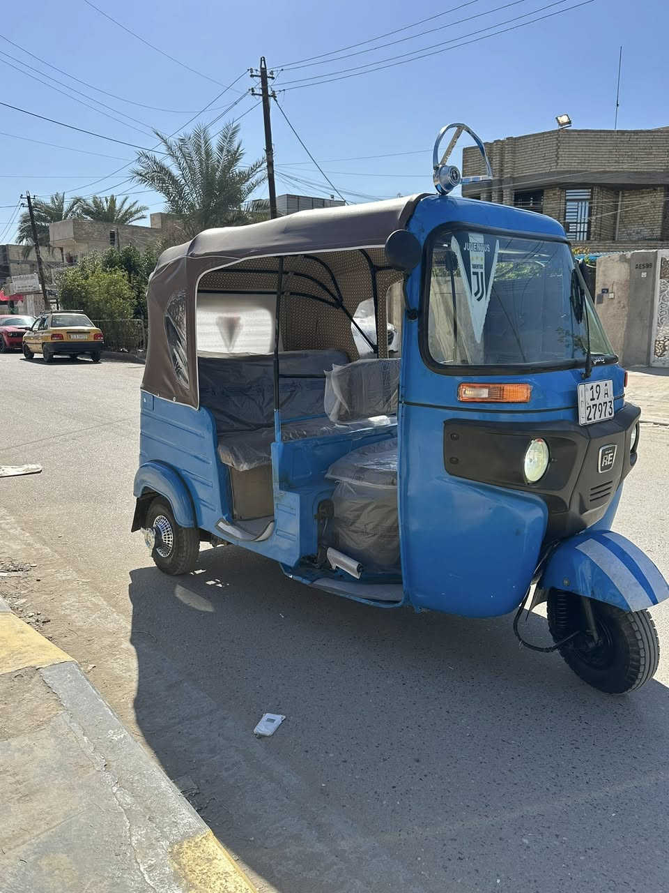 السلام عليكم تكتك للبيع مديل 20 مرقم نكليزي تحويل وين متريد هنا تتحول بغداد هزه جديده التكتك مثل مشوفون حلوه وكاعده تكتك صبغ عام مكينه تراي يخبلن اي نقص مابيها جادر جديد تخم تاير جديد كبات سفريات دوشمه مسجل لاتايت زنون دركه التكتك تاخذها بوجهك للشارع السعر 6 و 400 مكاني بغداد البياع الاستفسار ***********
