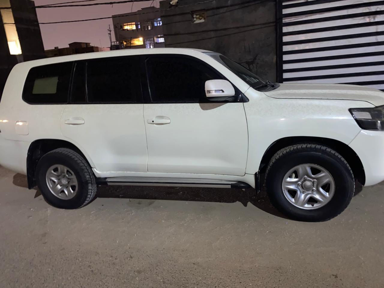 لاندكروز درع مديل ١١محدثه ٢٠داخل وخارج سياره جديده كلش محرك توه شاده جديد حداديه زيرو سياره معنه الكلمه كلش حلوه اصولي بس ماصير بيه وكاله اذا تريدجدد سنويه ورقم مااعرف شكدياخذون السعر ١٩٠وبيه مجال للطيبين عنوان البصره     

0787 452 9992
