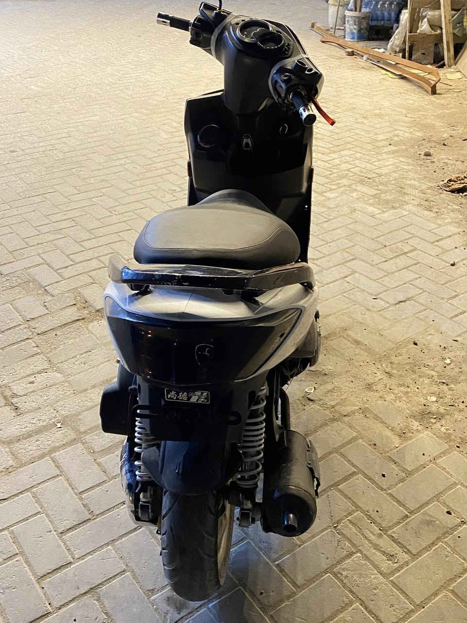 سلام عليكم سكنس فحل نوزل الدراجه حلوه ونظيفه بس بيه شكم ملاحظه يعني الكفر مكسور مثل ماموضح التريشه اليمنه والجاملغ إليكدام كهربائيات شغاله مكينه مفتوحه سابقا بس لانضوح ولاتنقيص بل دهن سعره ٣٧٥ وبيه مجال العنوان م الصدر الرقم ***********
