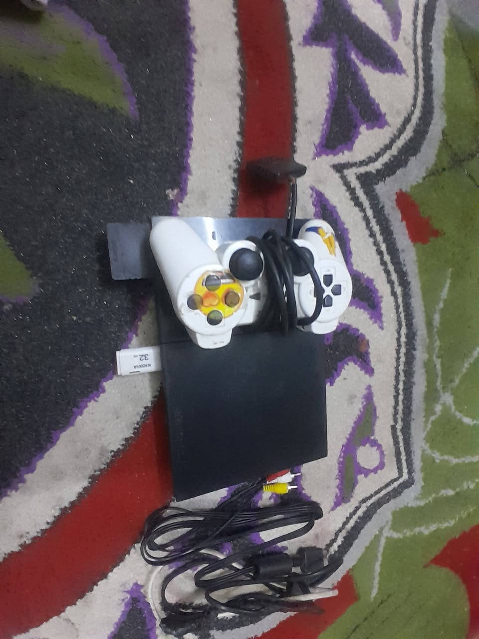 السلام عليكم بلازمه+ بلي شغالات البلي شغال مع ملحقات فلاش ميموري فيشه واير كهرباء يده تشكل عدسة قرص شغاله انواع الألعاب السعر60 وبيهن مجال مكان بغداد العبيدي متواجد واتساب ***********
