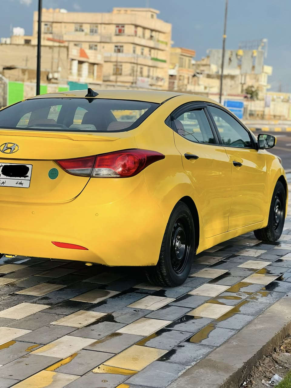 السلام عليكم النترا موديل 2012 مشروع وطني بغداد تحويل ثاني يوم مصفره هئية وغرامة مكينه 1800 دوش 
بيهة البنيد سرقه وقبق الجنطه السيارة جاهزة كبل للشارع وبدون دواخل مدوشمة تخم تاير صدر جديد داخل عسلي السعر 88 وبيه مجال بسيط عنواني بغداد
***********
وبي وتساب
