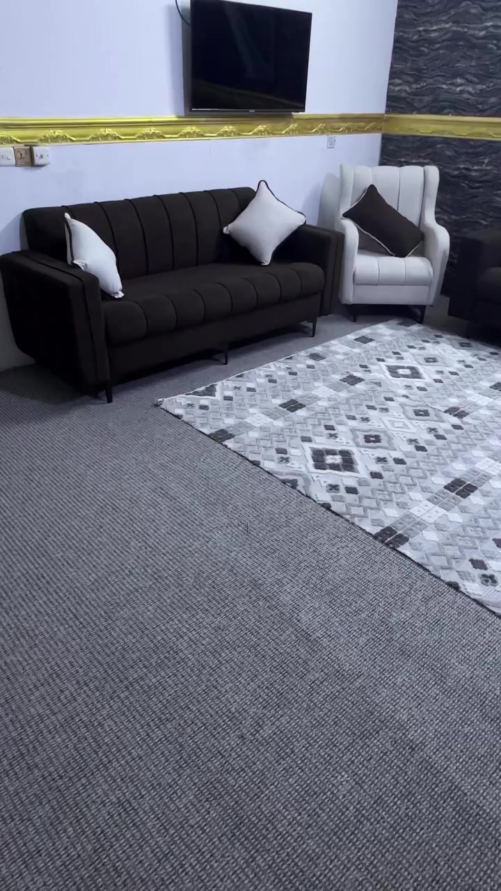 تخم 9مقعد البيع جديد بلوك الشعب 400وبي مجال ***********
