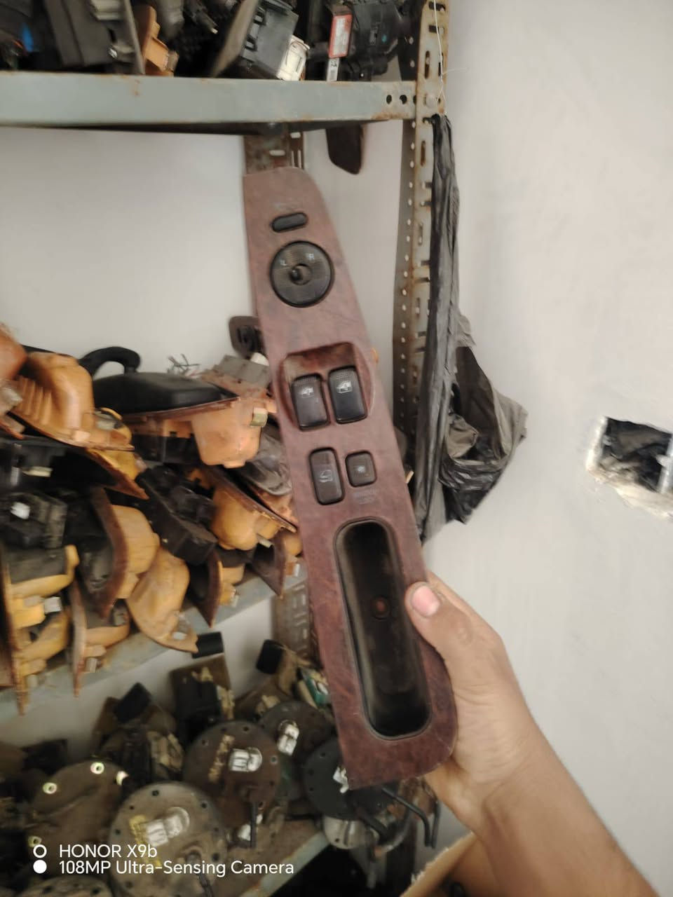 بسم الله وعله بركه الله
أدوات
سوناتا / ابتما / كراند 
من 2000 لحد 2005
يوجد مكاين 4 سلندر  مسكر شرط النضافه فول
يوجد لدينه فتح / وشد
مكان بغداد مدينه الصدر
توصيل من الشمال / لجنوب 
ه‍ـ/ ***********
ه‍ـ/ ***********
