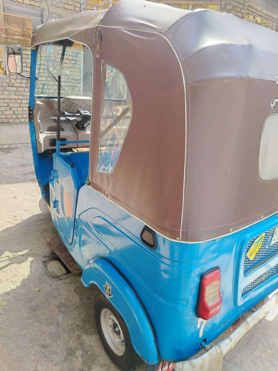 سلام عليكم تكتك باجات 2021 شهر 11 رقم وسنويه بسمي المكينه مجفته تجفيت شركه والبدي شوف العين بيه رشات صبغ السعر 6 ونص وبيه مجال  *********** بيه واتساب
