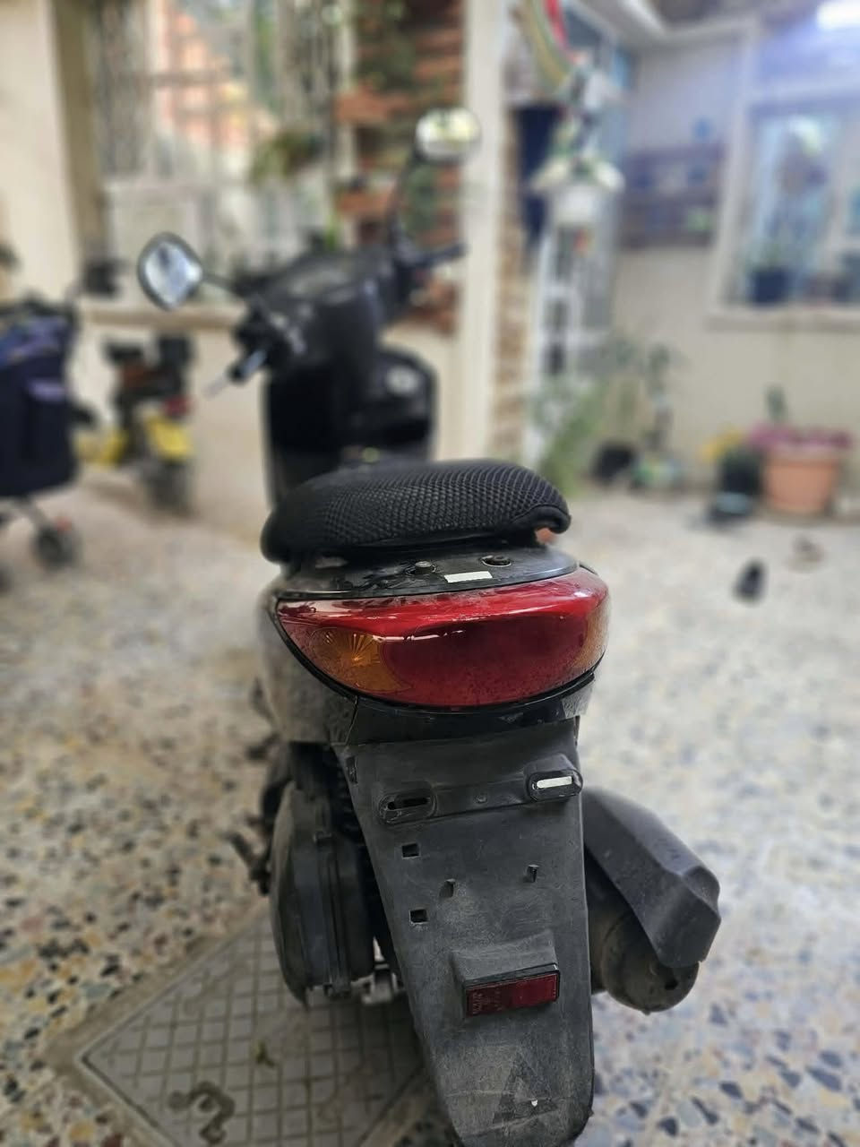 السلام عليكم شباب عندي دراجه اكزز نضافه 80%  سعر 800 وبيها مجال   للاستفسار ***********
