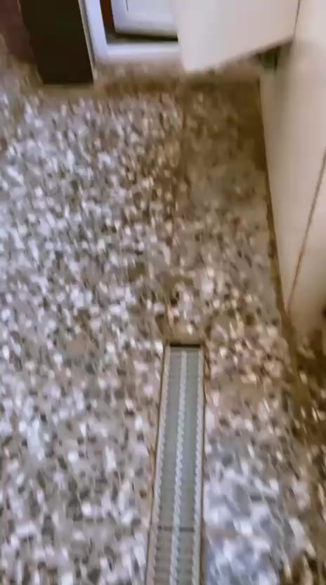 🏡 بيت للبيع – فرصة ذهبية

مساحة 100 متر
واجهية 5 متر ونزال 20 متر
3 طوابق بناء حديث 2024
✨ يتكون من:
▪️ 4 غرف نوم
▪️ 4 حمّامات
▪️ صالة استقبال واسعة
▪️ مطبخ حار وبارد داخل الصالة

تشطيب أنيق، تصميم عصري

 واستثمار مضمون

بيت متكامل وجاهز للسكن 👌

لأصحاب الذوق الراقي فقط

📍 الموقع: بغداد – بلديات – حي الصحفيين

📞 للاستفسار والمشاهدة الجدية خاص أو اتصال***********
