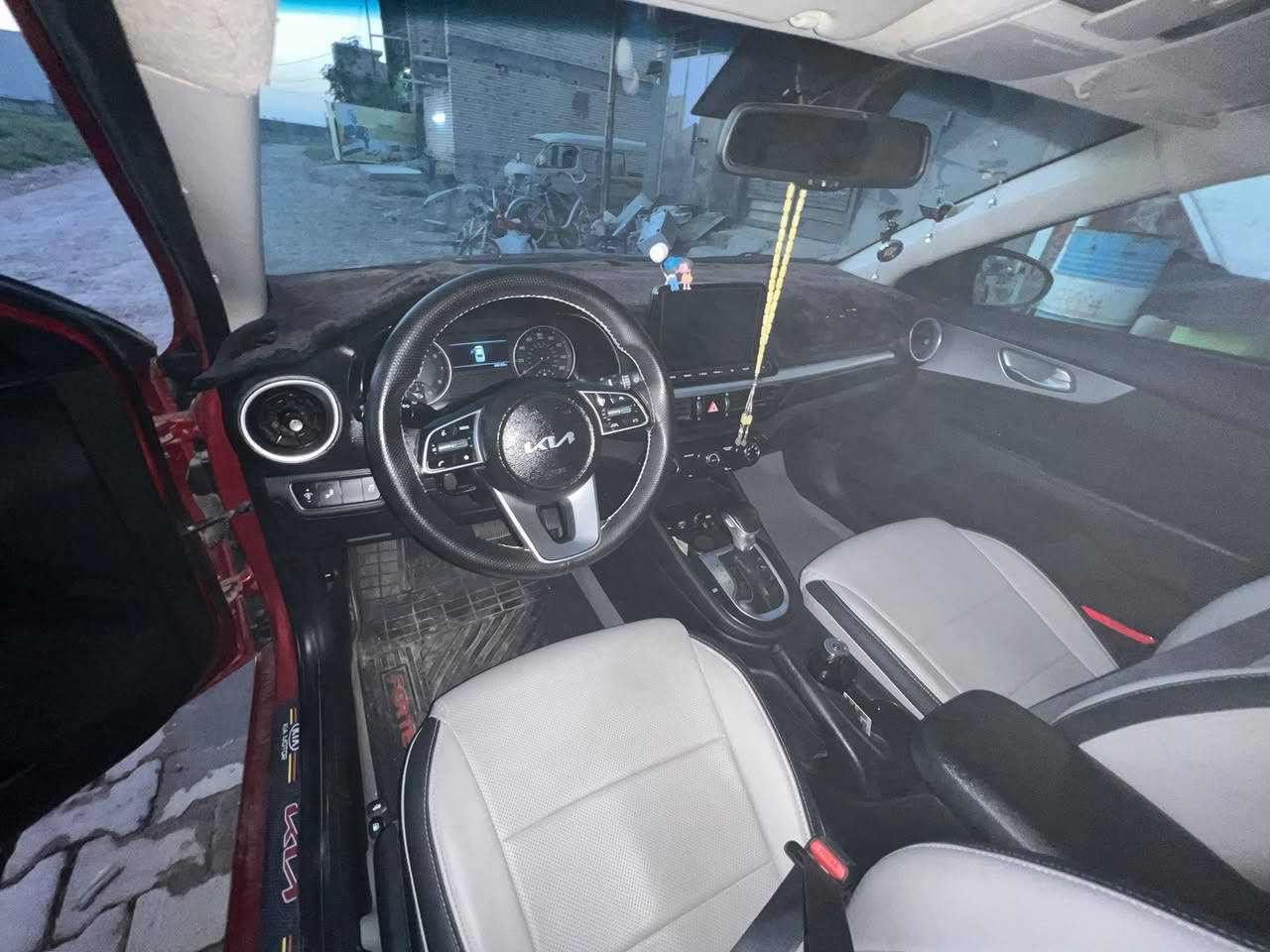 السلام عليكم كيه فورتي 2023 للبيع
محرك 2000دوش

كير cvt 

المواصفات نص فول 

سونار بلمنشور

السعر 128 وبيه مجال 

المكان بغداد الشعلة 

باقي التفاصيل اتصل:***********
