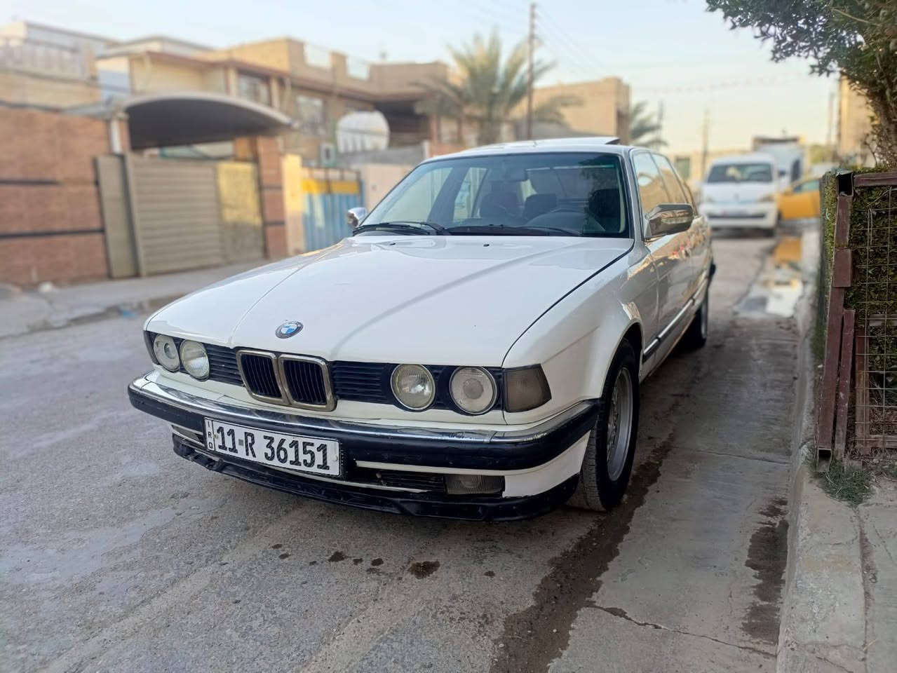 موديل ١٩٩٠ حجم ٧٣٠ اصل وسنوية مكفولة كفالة عامة من كلشي ***********
خير من الله تخم تاير صدر امامي خلفي محرك كير جدد كفالة تراي وين متريد 
كاملة مضروبة نانو كلهة رايدة ب ٤٦ طبعا ماكو هج سعر بس متوازي علا البيع رقم صاحبهة *********** غير متواجد علا الفيس
