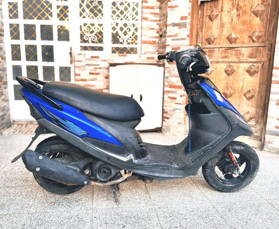 السلام عليكم للبيع ماكس عدلة دراجة نكرة سلف كل وقت شلعة معدل دبلات دراجة لا تنقيص ولا تبخير 
السعر 450 مجال بسيط 
العنوان بغداد طالبية فلكة 83 او مدينة صدر كيارة 
الاتصال *********** شراي يتصل ويشلع عيوني
