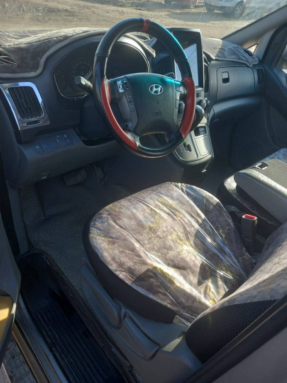 ستاركس 2015 رقم بصره  سياره بيها صبغ من كوريا تخم تاير ***********//***********حداديه حلوه سعره 195 بيها مجال
