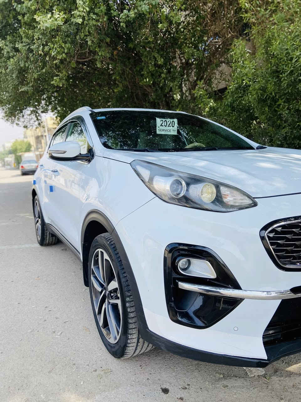 السلام عليكم
سياره للبيع كيا سبورتج موديل2020 
السياره  خليجيه مكفوله كفاله عامه من الصبغ والضربه والبارد
السياره رقم بغداد الدولي الجديد… باسمي ثاني يوم تحويل سنويه ل 2031 
السياره ماشيه 63 الف 
المواصفات: 
مري شفط 
السياره داخل جلد عسلي 
تحكم استيرن 
حساس امامي خلفي اصلي
اريل انفكيشن 
ويل 19 تخم تاير جديد 
5 ويل كب 
درايف مود 
السياره جديده لوك بحاله الوكاله 
مكاني بغداد مدينه الصدر ***********
