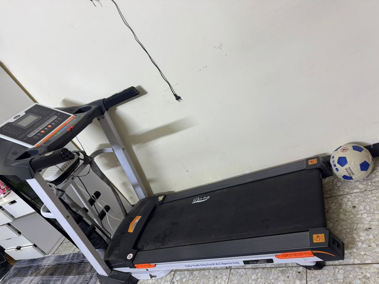 عندي جهاز جري للبيع جبلي و بي جهاز هزاز بنفس الوقت يتحمل لحد وزن ١٥٠ عملي و استخدام ٤ اشهر فقط بعده جديد اريده على سعر ٤٠٠ و بي مجال اقل 

+964 777 689 5110

للتواصل متواجدين على هذا الرقم واتساب او على الخط
