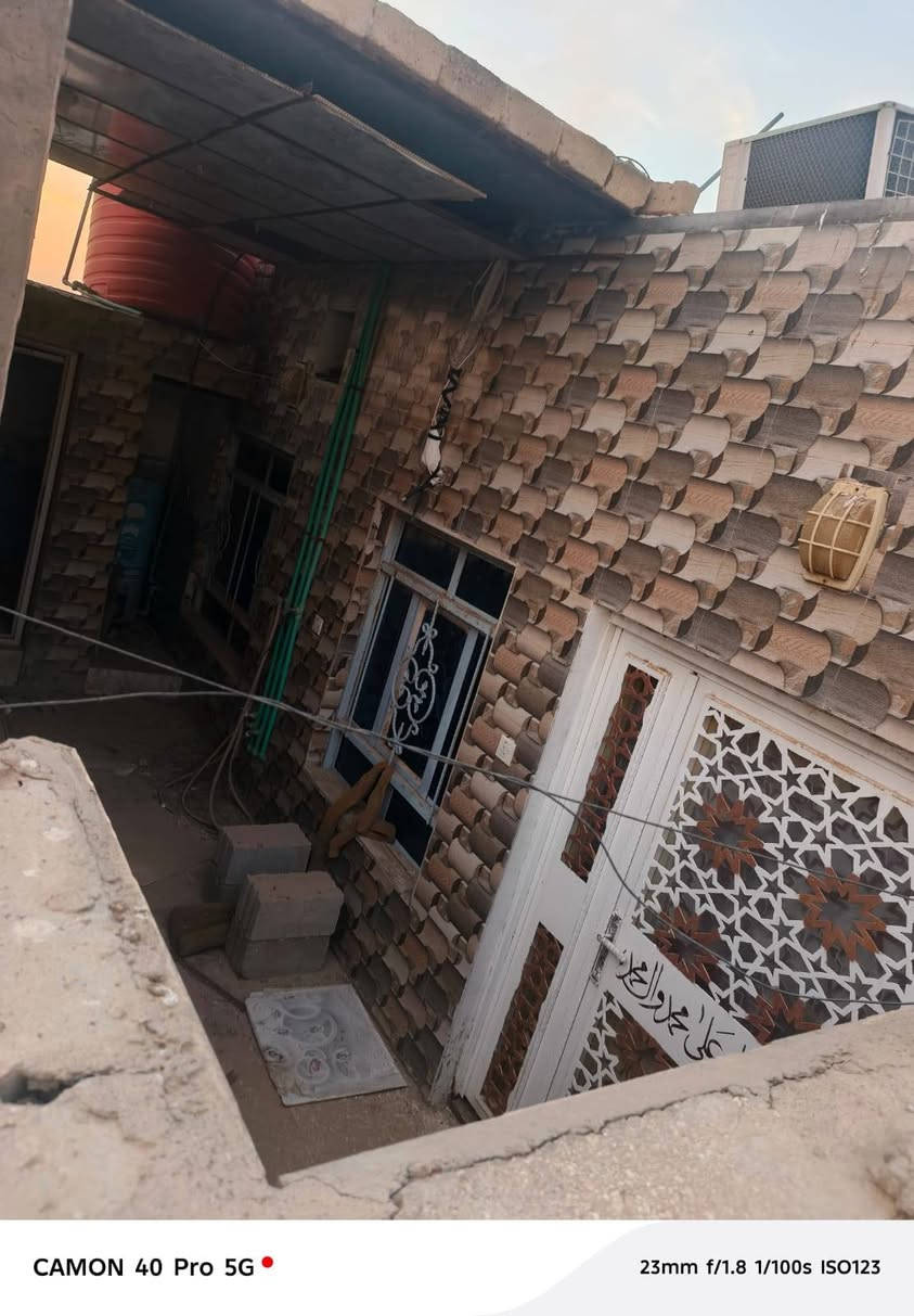 بيت للبيع ٣٢٠ متر زراعي قرار محكمه سند ٢٥ طابقين ٥ غرف نوم ومطبخ وبراني وصاله وصحيات ٢
والطابق الثاني شقتين كل شقه غرفتين نوم ومطبخ وصاله وصحيات للاستفسار الاتصال بصاحب البيت *********** العنوان ام العصافير
بيت للبيع ٣٢٠ متر زراعي قرار محكمه سند ٢٥ طابقين ٥ غرف نوم ومطبخ وبراني وصاله وصحيات ٢
